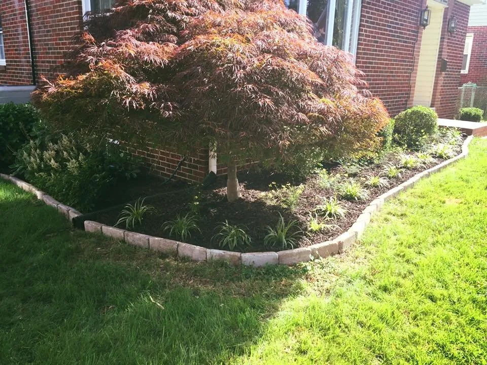 Expert lawn care service experts serving Dundalk, MD - Richard's Lawn Care & Landscaping