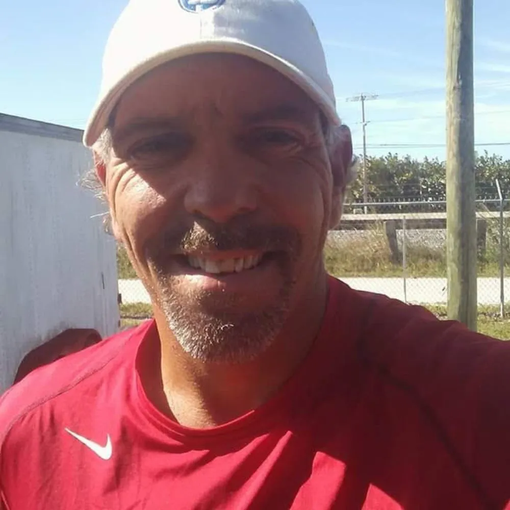 Expert yard cleanup service experts serving St. Petersburg, FL - Richards Lawn Service