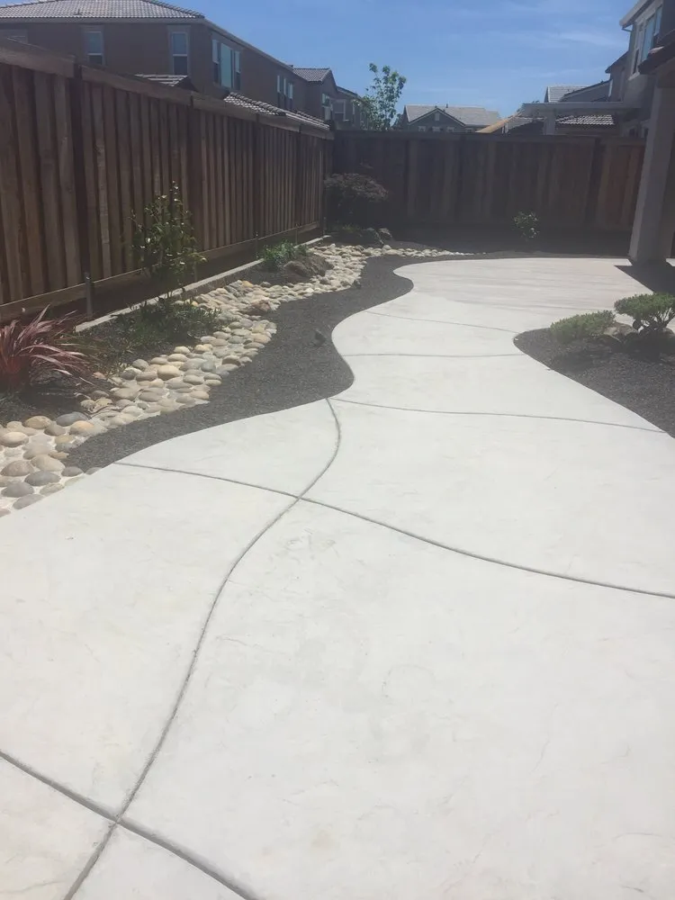 Local lawn mowing service experts serving Tracy, CA - Richard's Original Landscaping