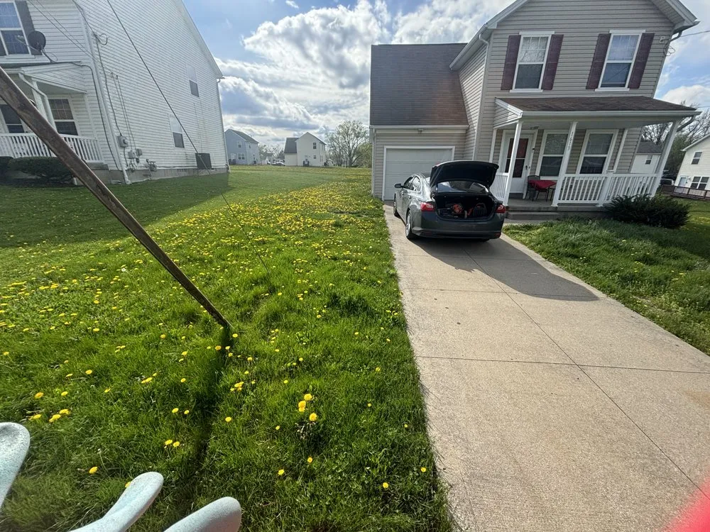 Trusted yard maintenance in Canton, OH by Richards Reliable Sources