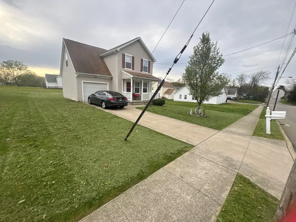 Expert lawn mowing service experts serving Canton, OH - Richards Reliable Sources