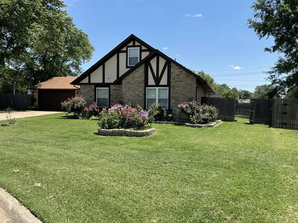 Reliable landscape design in Owasso, OK by Richardson's Family Lawn Service