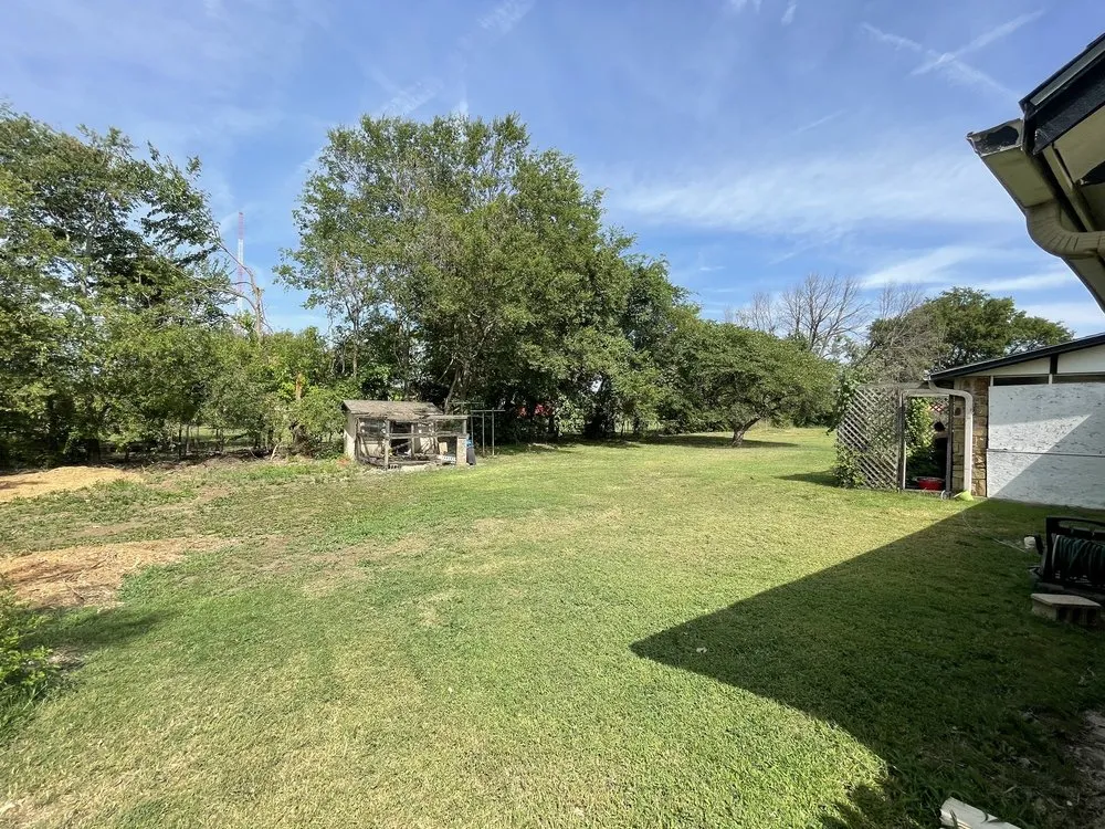 Expert yard cleanup service experts serving Owasso, OK - Richardson's Family Lawn Service