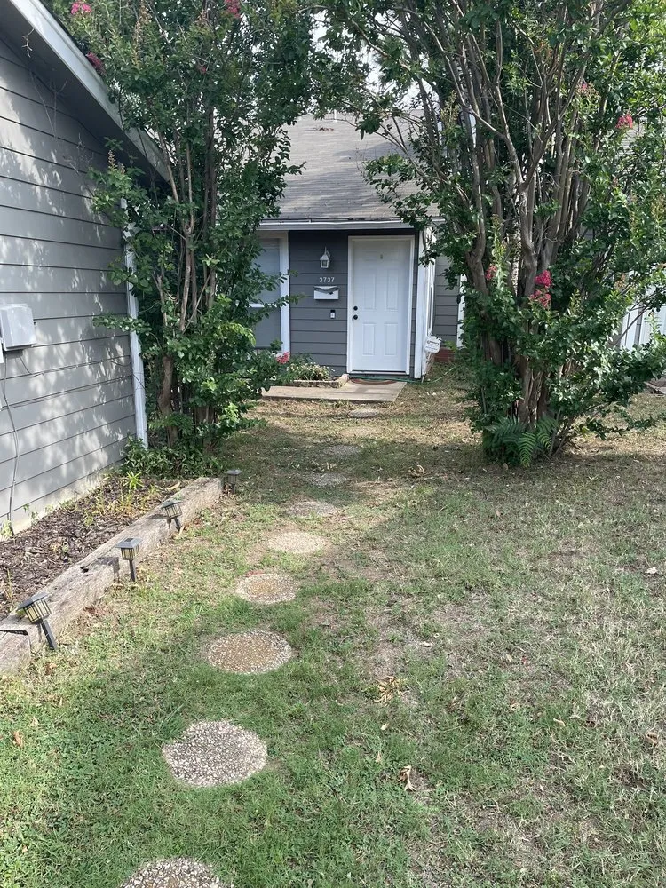 Custom landscape installation near you in Owasso, OK by Richardson's Family Lawn Service