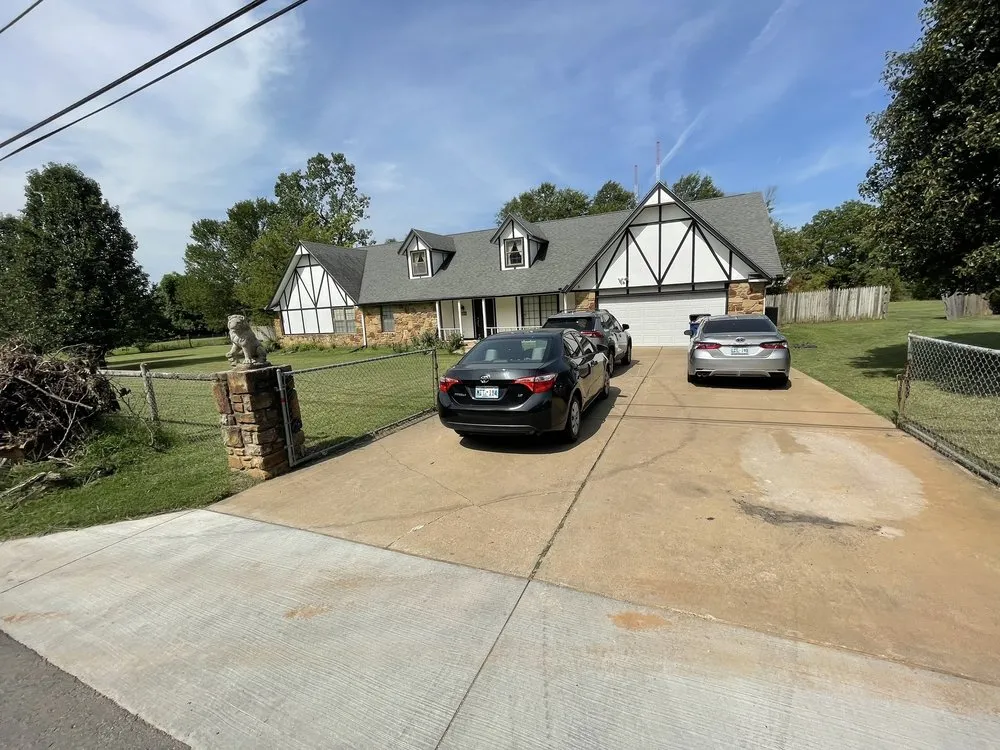 Trusted landscaping services experts serving Owasso, OK - Richardson's Family Lawn Service