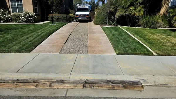 Richie's Sprinklers & Lawn Service Logo