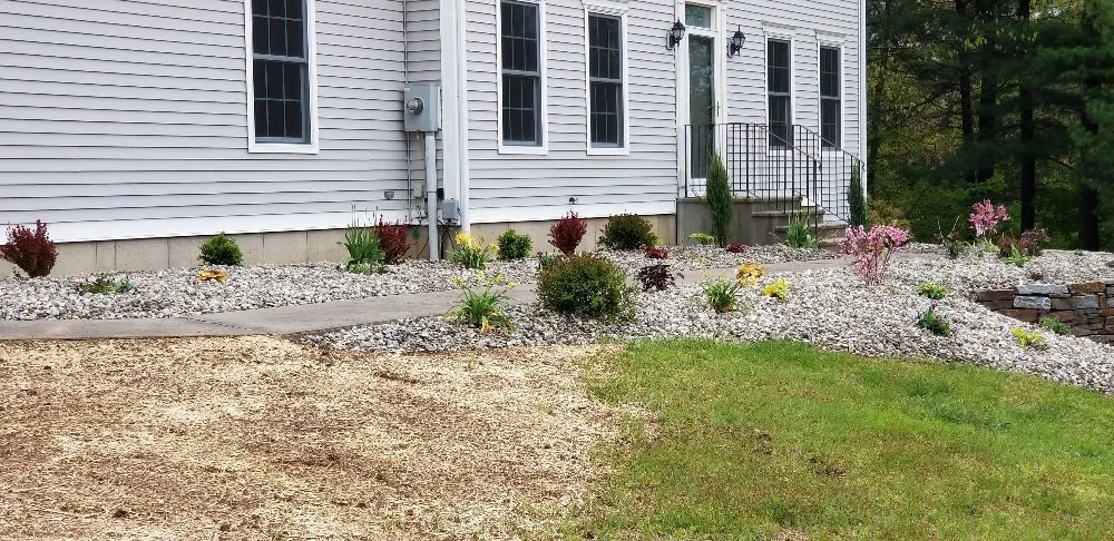 Trusted lawn mowing service in Manchester, CT - Richman Family Landscape