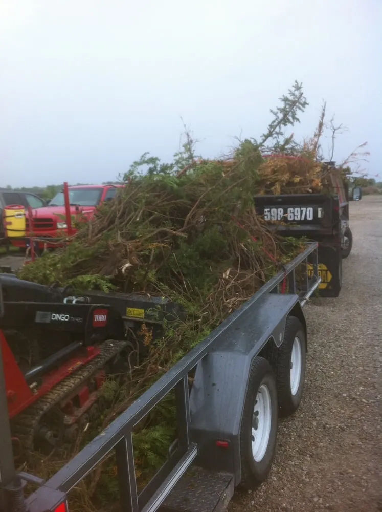 Trusted yard maintenance for beautiful yards across Newburgh, IN - Rich's Lawnscape