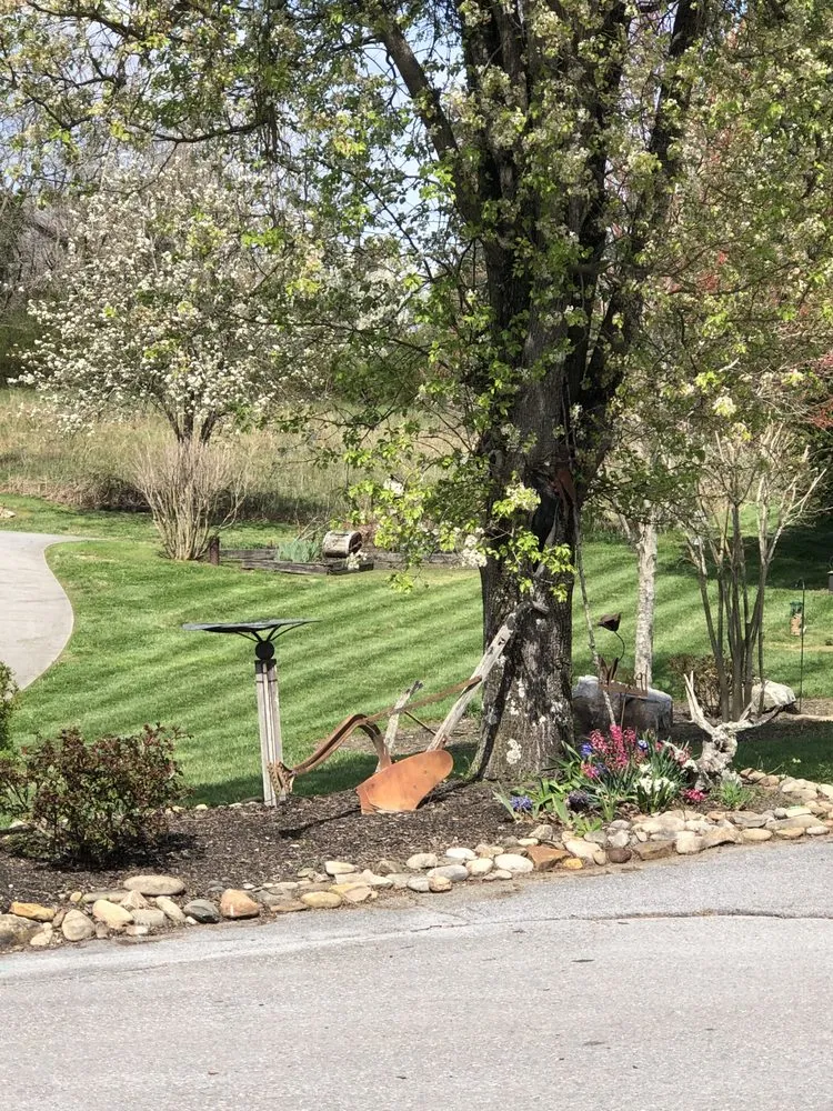 Custom landscape installation in Pigeon Forge, TN - RichScape Lawn&Gardening