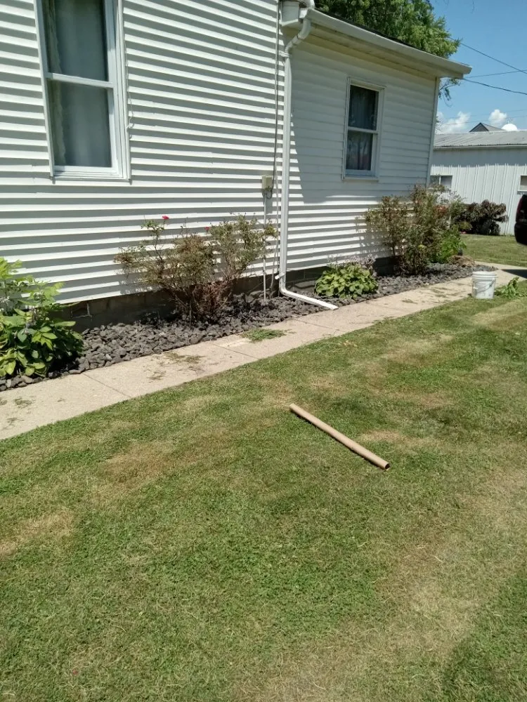 Top-rated yard maintenance in Beckemeyer, IL by Ricketts Lawncare