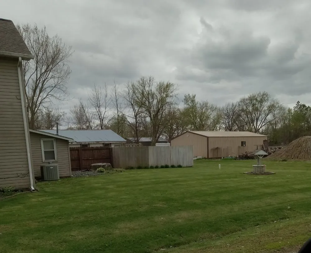 Top-rated residential landscaping in Beckemeyer, IL - Ricketts Lawncare