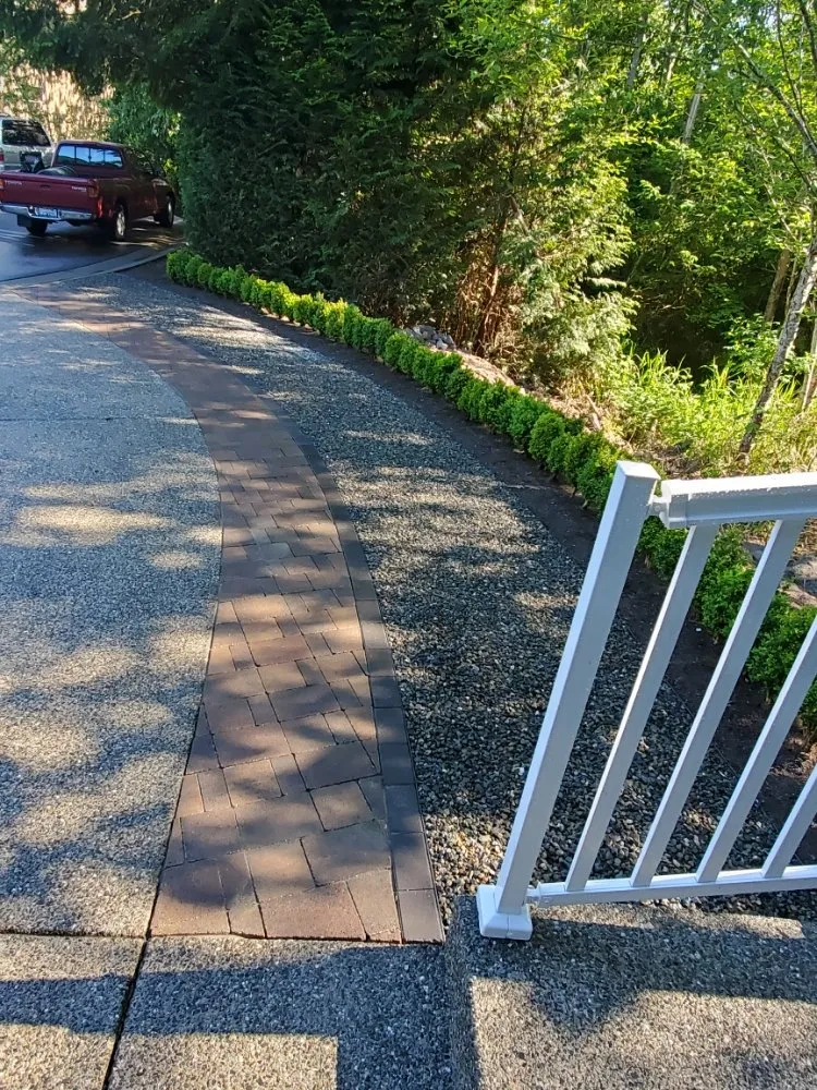 Reliable yard maintenance in Lynnwood, WA by Rick's Landscaping & Construction
