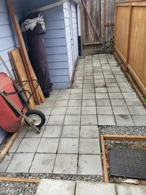 Rick's Landscaping & Construction Logo