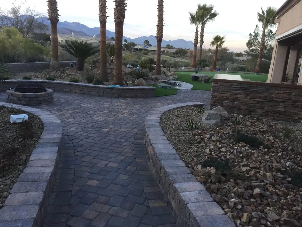 Custom lawn care service experts serving Las Vegas, NV - Rick's Lawn & Landscaping