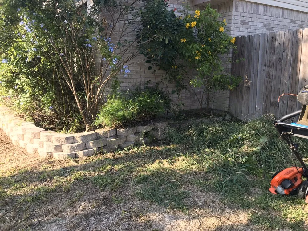 Reliable landscaping services for residential properties across Corp Christi, TX - Ricks Lawn Care Service