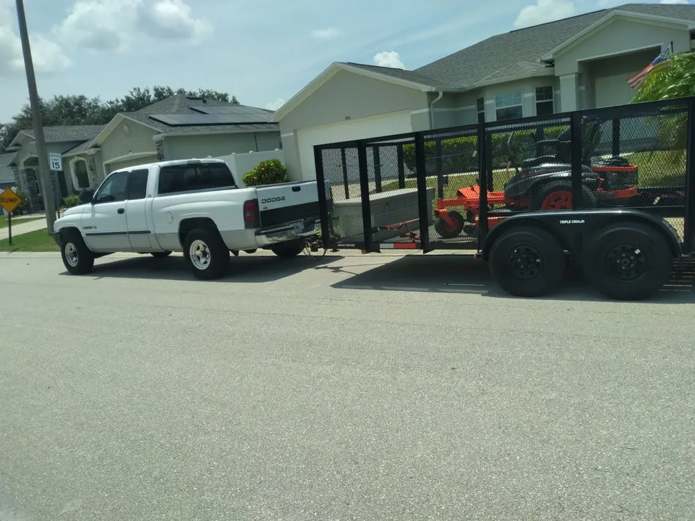 Reliable lawn mowing service experts serving Bartow, FL - Rick's Lawn service