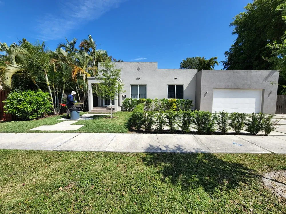 Reliable yard maintenance near you in Fort Lauderdale, FL by Rick's Lawn Service