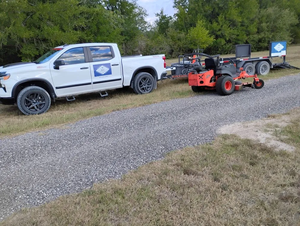 Top-rated landscaping services in Weimar, TX by Rick's Mowing and Landscaping