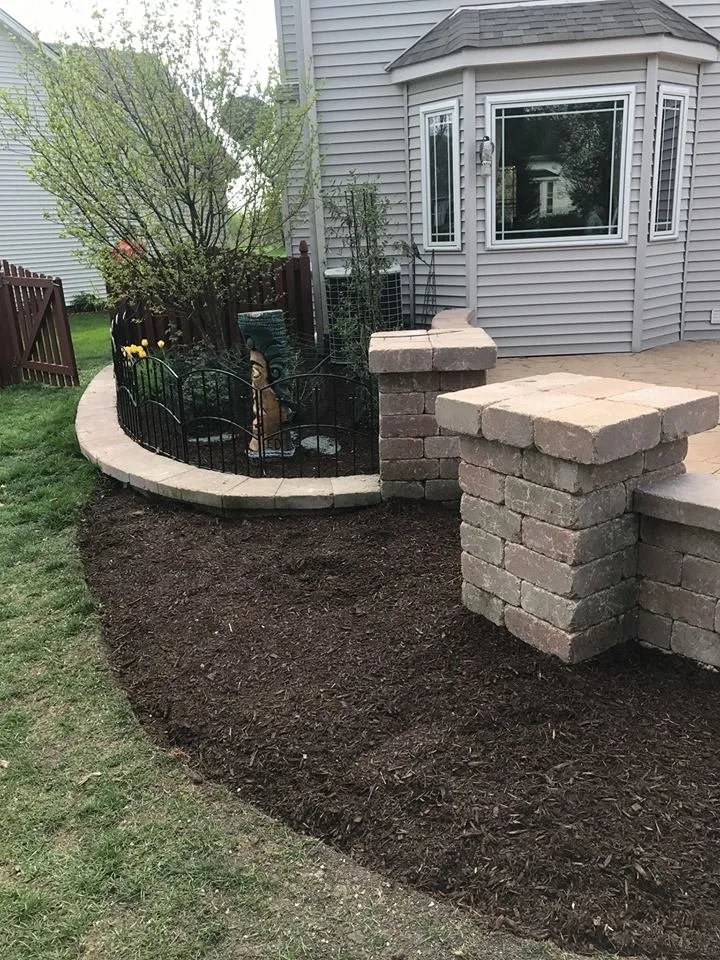 Professional landscape design in Aurora, IL - Rick's Mulch And Snow