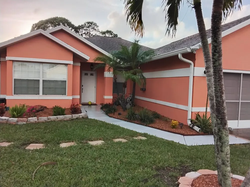 Expert lawn care service in Fort Lauderdale, FL - Rick’s Tree Trimming