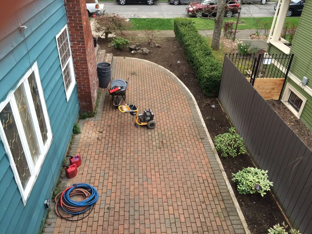 Top-rated residential landscaping experts serving Seattle, WA - Ricky's Landscaping and Gardening Services