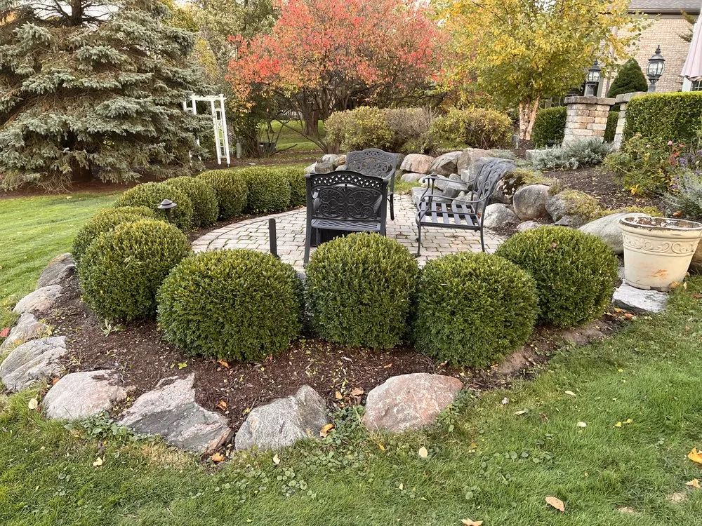 Affordable yard cleanup service in Detroit, MI - Rico’s Landscaping