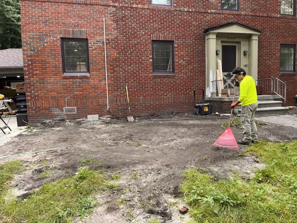 Expert garden landscaping with custom design in Detroit, MI by Rico’s Landscaping