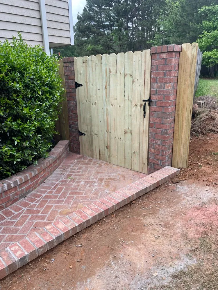 Reliable yard maintenance in Powder Springs, GA - Rid Property Services