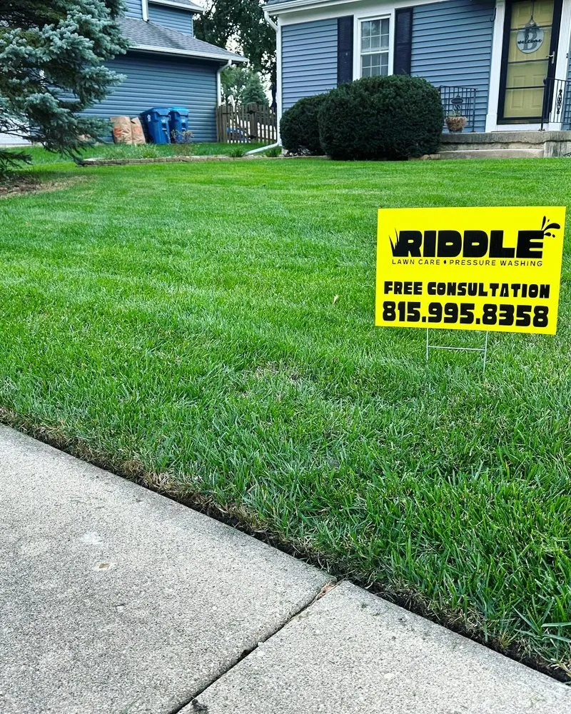 Custom outdoor landscaping in Batavia, IL by Riddle Lawn Care & Pressure Washing