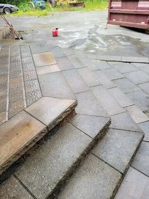 Rider Landscaping Logo