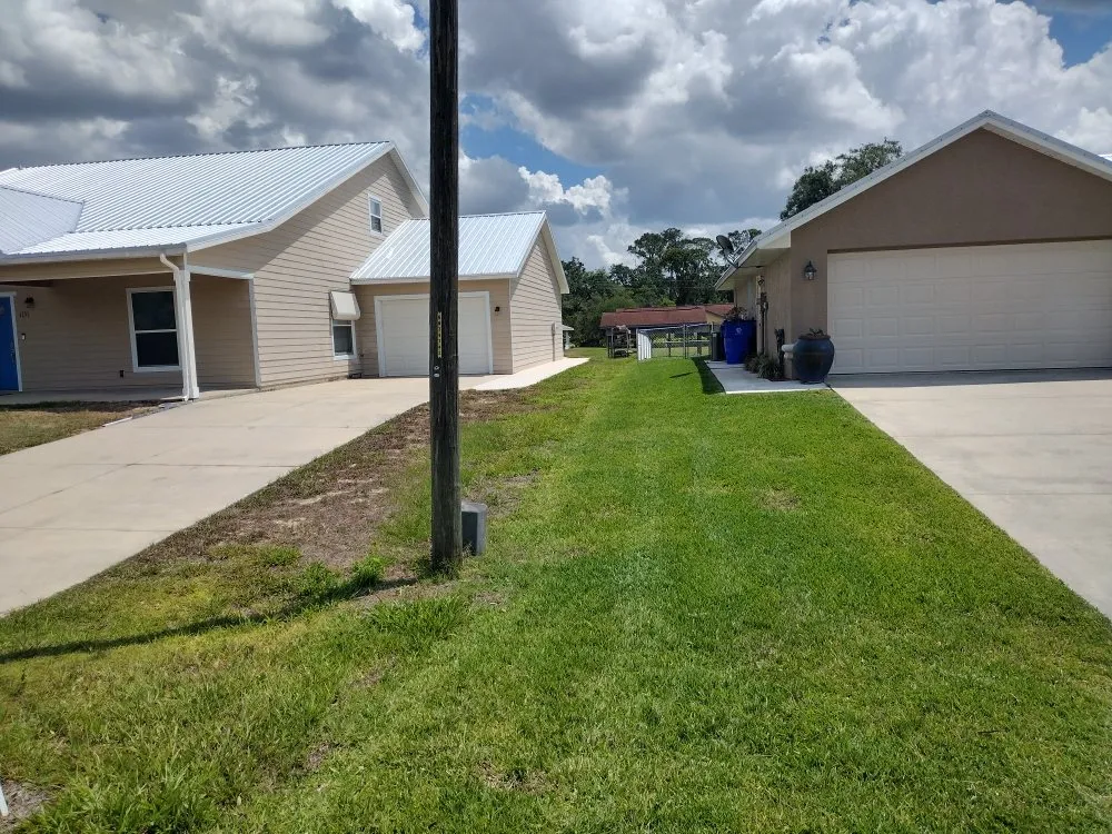 Custom yard maintenance experts serving Lake Placid, FL - Ridge Property Management