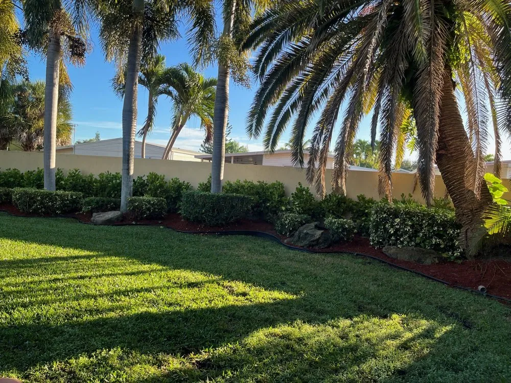 Local yard cleanup service in Davie, FL - Ridge's Landscaping & Lawn Service