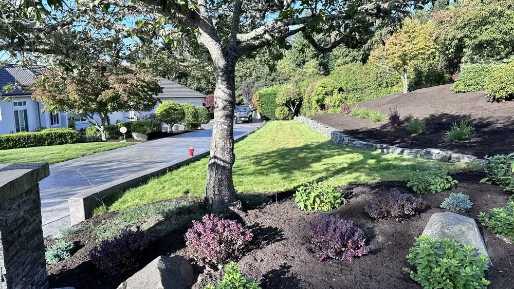 Custom landscape design with custom design in Gig harbor, WA by Ridgewood Landscapes