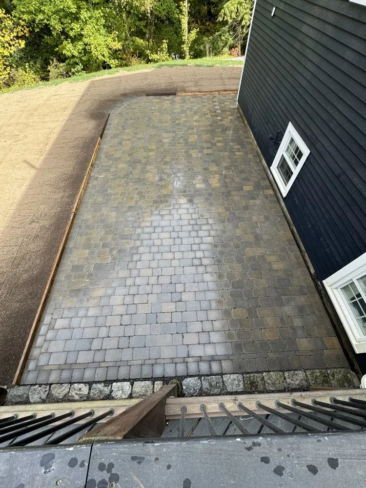 Top-rated lawn care service for homes across Milford, NH - Riggins Hardscaping