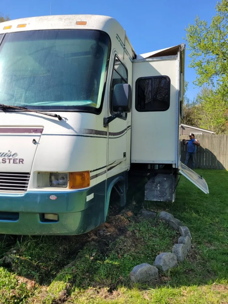 Expert yard cleanup service near you in Sedalia, MO by Riggs and Howe Indoor And Outdoor services