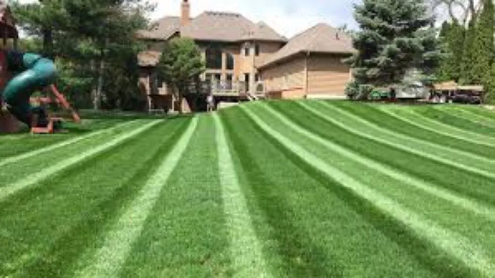 Local lawn mowing service in Florence, AL by Right Choice Home Repair & All Exteriors Custom Home Builder