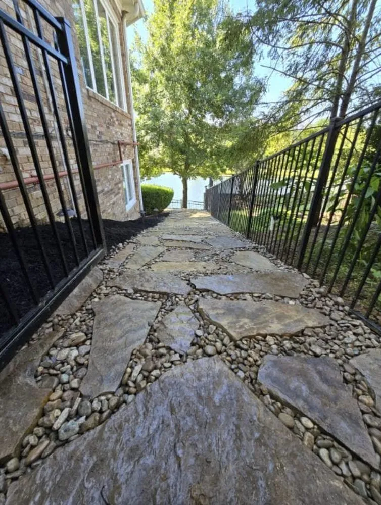 Affordable garden landscaping in Jeffersontown, KY - Right Choice Land Management