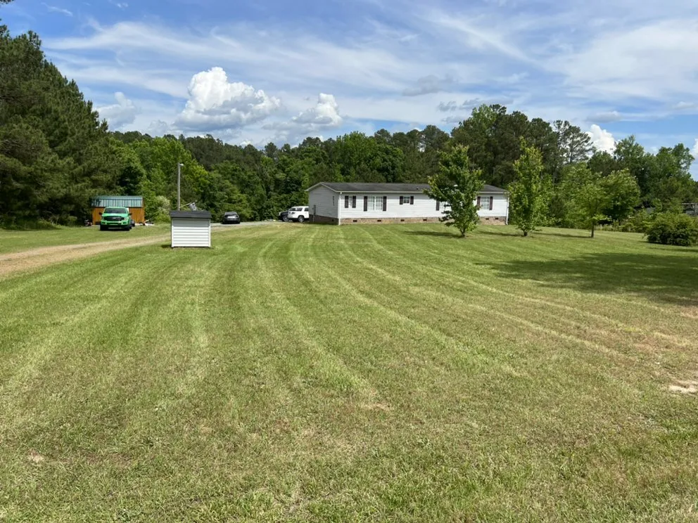 Reliable yard maintenance near you in Stem, NC by Right choice lawn care