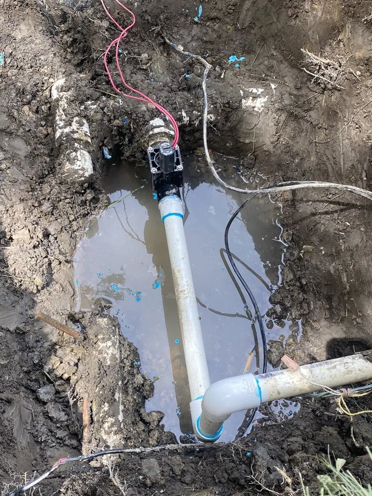 Local outdoor landscaping experts serving Lorain, OH - Right Choice Sprinkler systems and lawn Maintenace