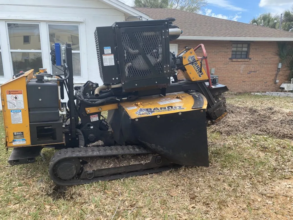 Custom lawn care service for beautiful yards across Melbourne, FL - Right Coast Tree Care