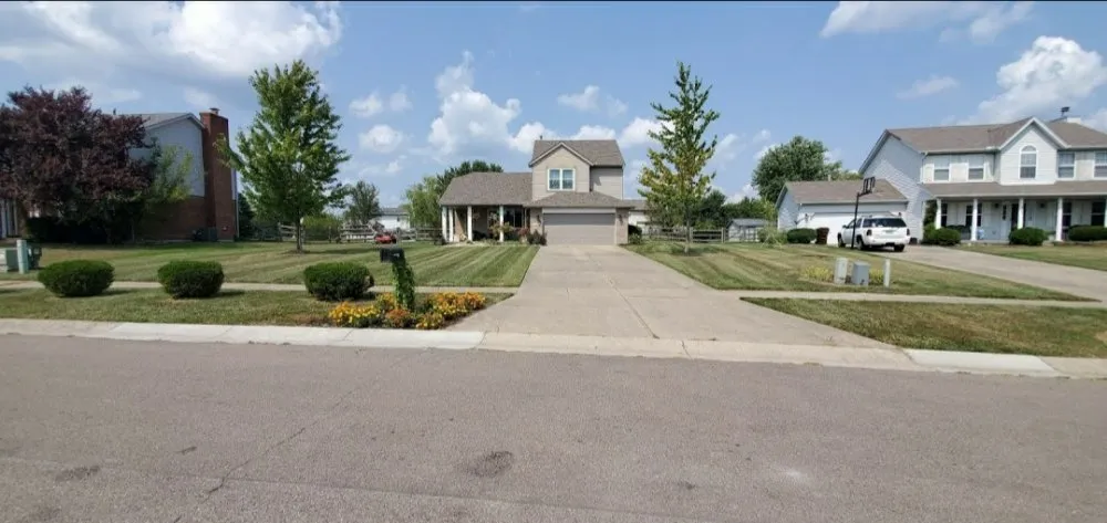 Top-rated yard maintenance in Hamilton, OH by Right Cut Lawncare