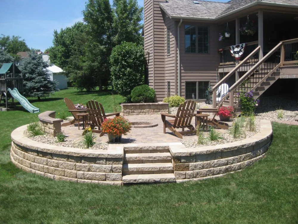 Affordable outdoor landscaping in Springfield, IL - Right Edge Lawn Care