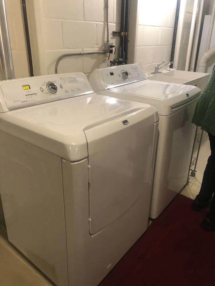 Local lawn mowing service in Milwaukee, WI - Right Now Movers