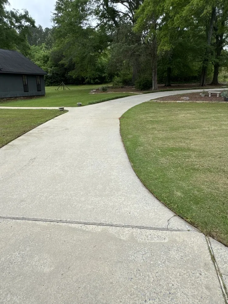 Top-rated landscape installation for residential properties in Sylacauga, AL by Right Price Lawn Care
