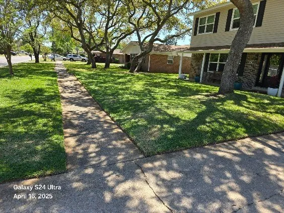 Professional landscaping services in Navarre, FL - Right Way Lawn Care