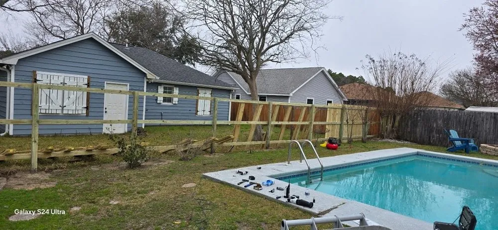 Professional lawn care service for residential properties in Navarre, FL by Right Way Lawn Care