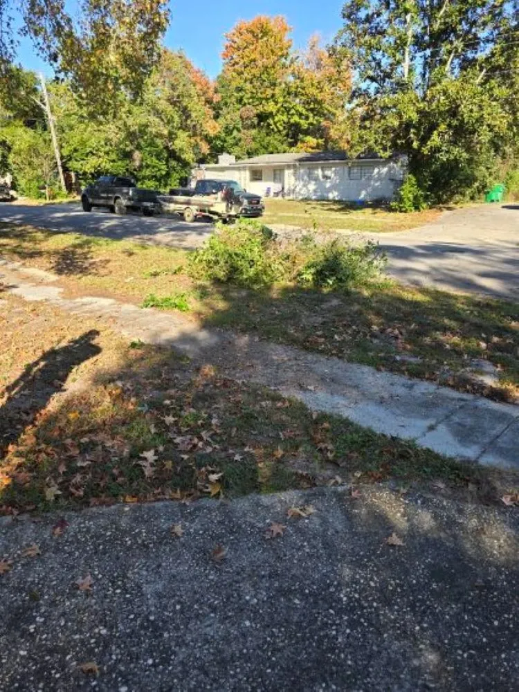 Custom landscape design near you in Navarre, FL by Right Way Lawn Care