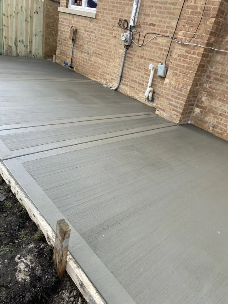 Reliable lawn mowing service experts serving Chicago, IL - Righteous Concrete