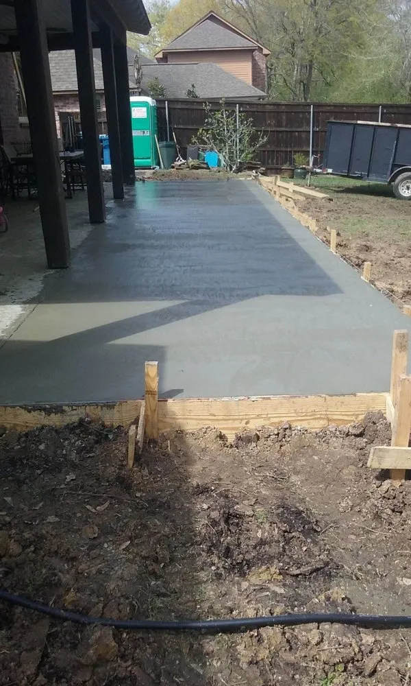 Custom outdoor landscaping experts serving Lafayette, LA - Righteous Remodeling and Handyman services