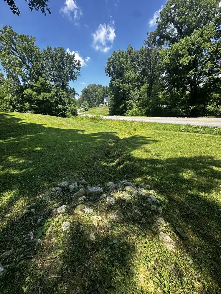 Expert lawn care service in Henderson, KY - Rightmyer Landscaping